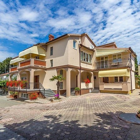 Apartments Nevija Медулин Экстерьер фото