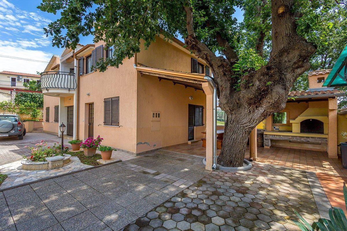 Apartments Nevija Медулин Экстерьер фото