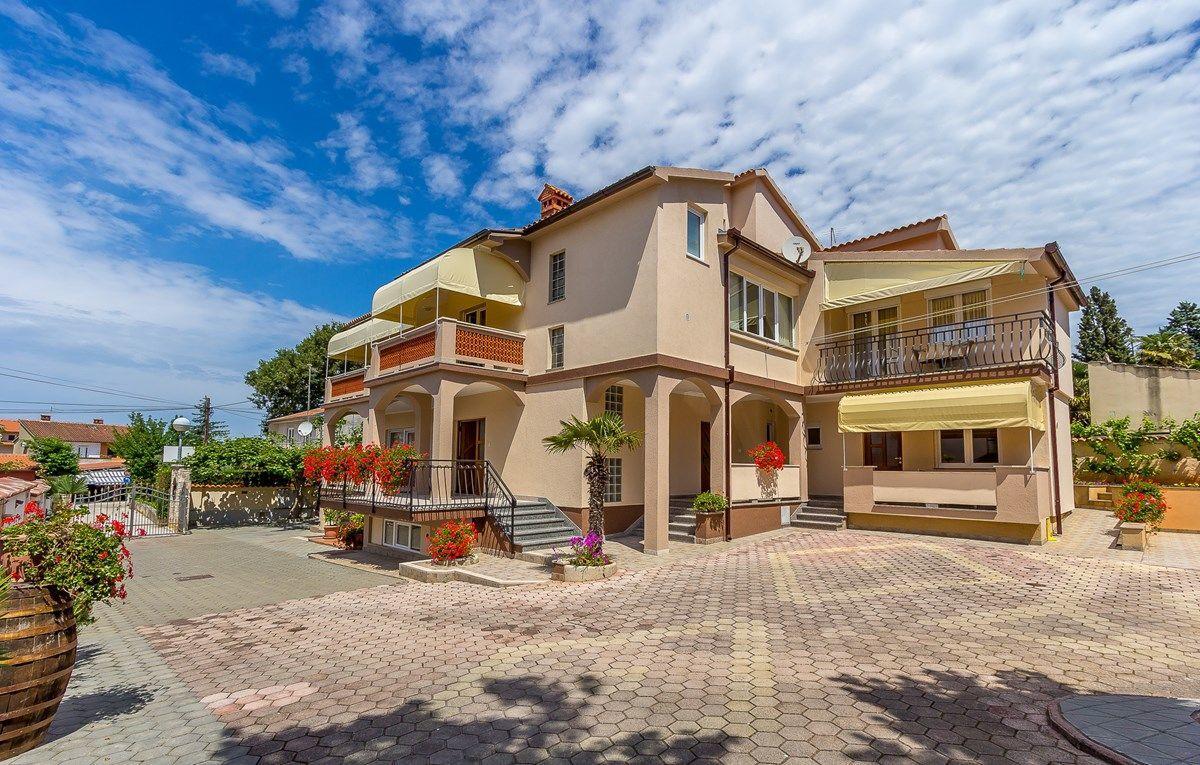 Apartments Nevija Медулин Экстерьер фото